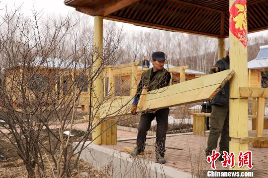 河源山庄拆除现场 李颖 摄