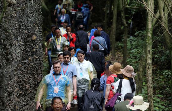 俄罗斯媒体参访四川广元剑阁县_行走蜀道感悟三国文化